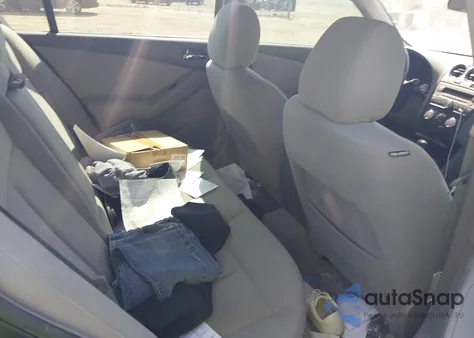 2010 Nissan Altima 2.5 S z USA, uszkodzony, nr VIN 1N4AL2AP8AN453621